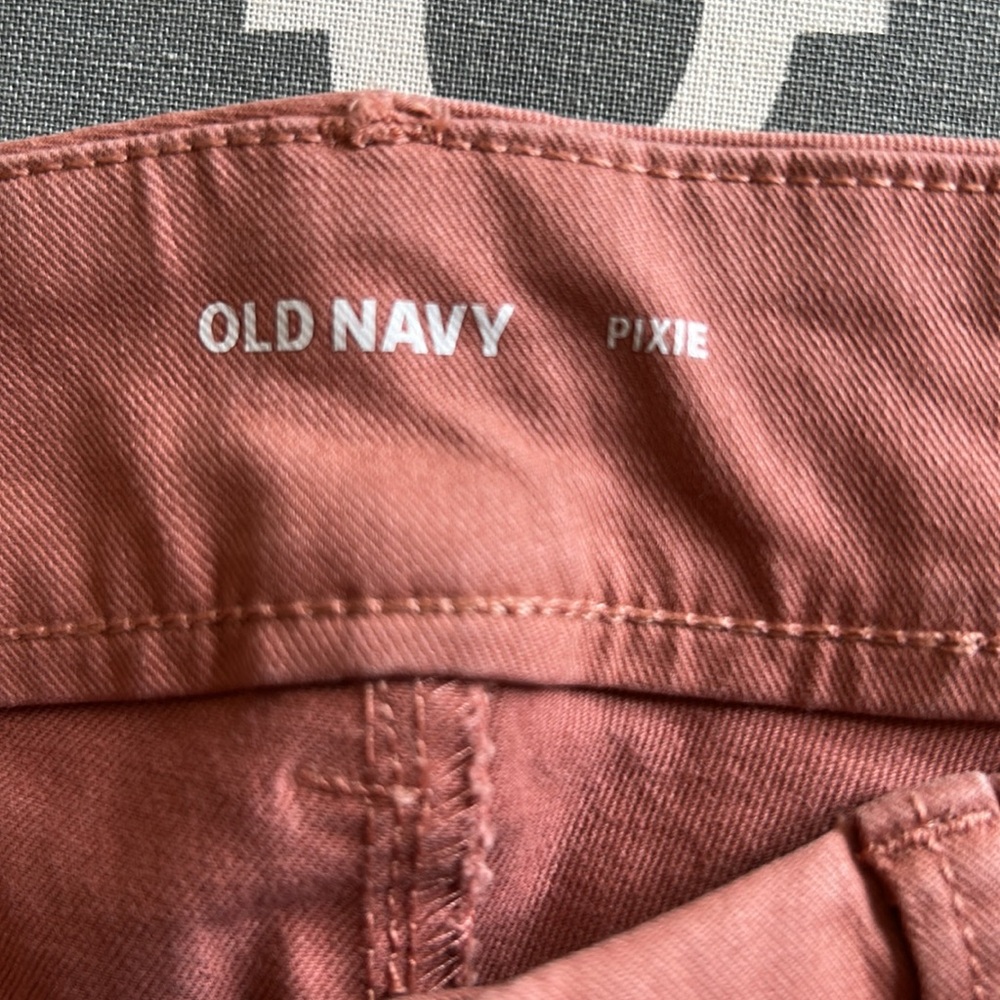 Old Navy Mid-Rise Pixie Chino Side-Stripe Utility Ankle Pants sz8 - Picture 7 of 10
